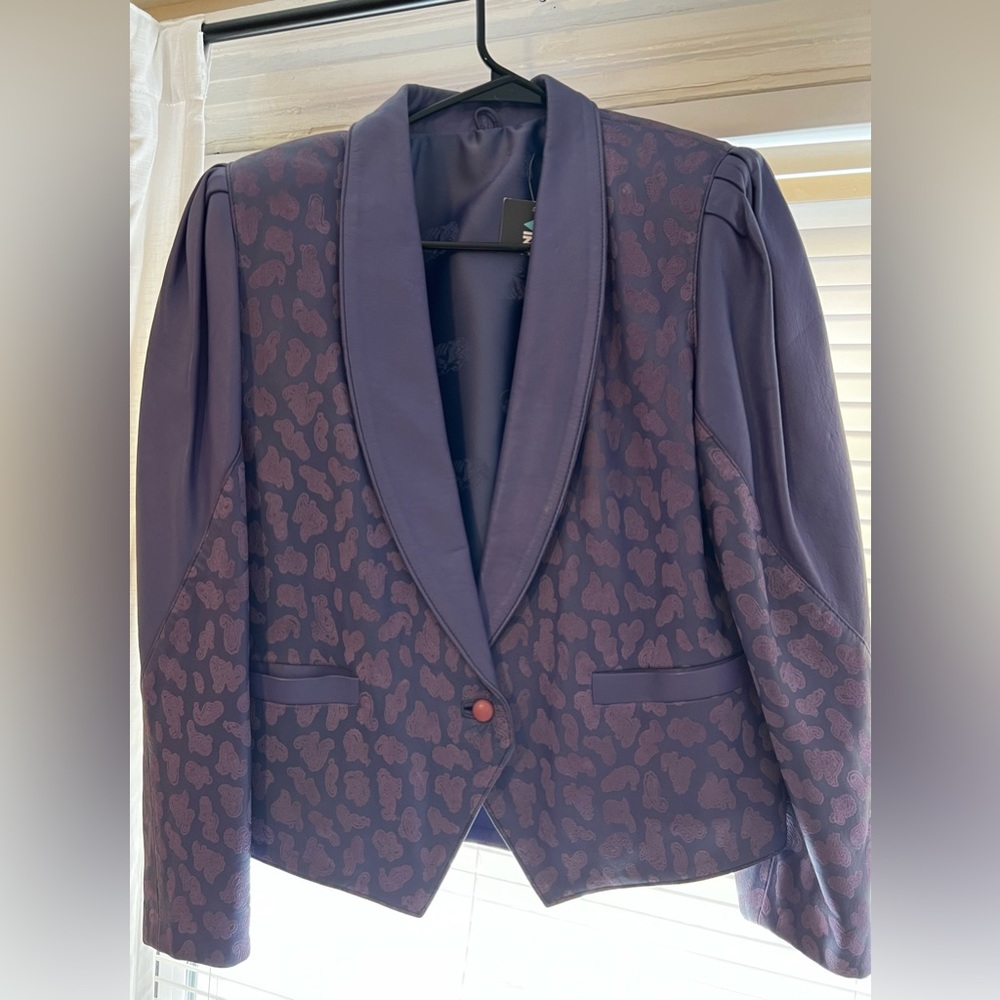 Periwinkle size medium/8 blazer